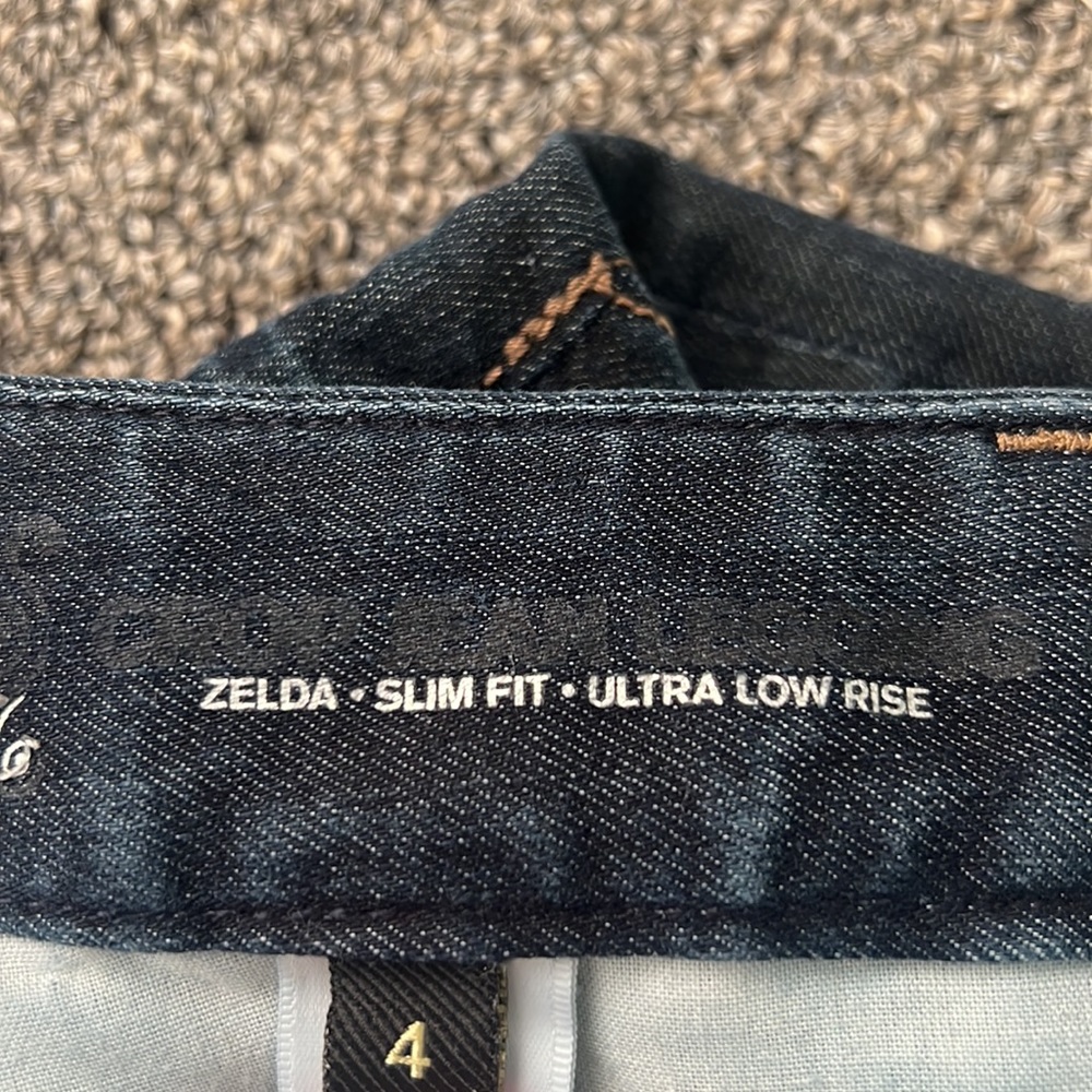 Jeans - Picture 4 of 5